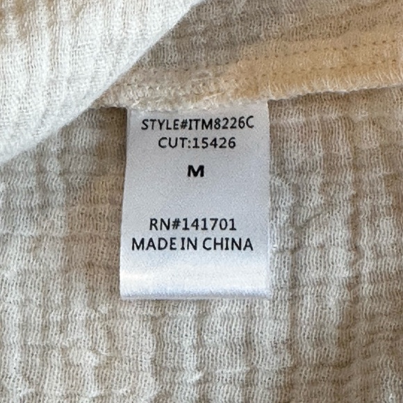 143 Story Women's Button-Up Long Sleeve Gauze Blouse Grey/Cream Med - Picture 8 of 12